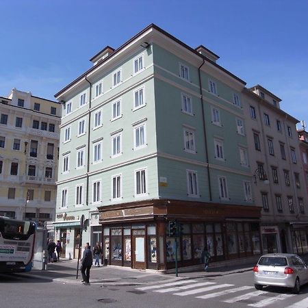 Domo Apartments - Trieste Goldoni Eksteriør billede